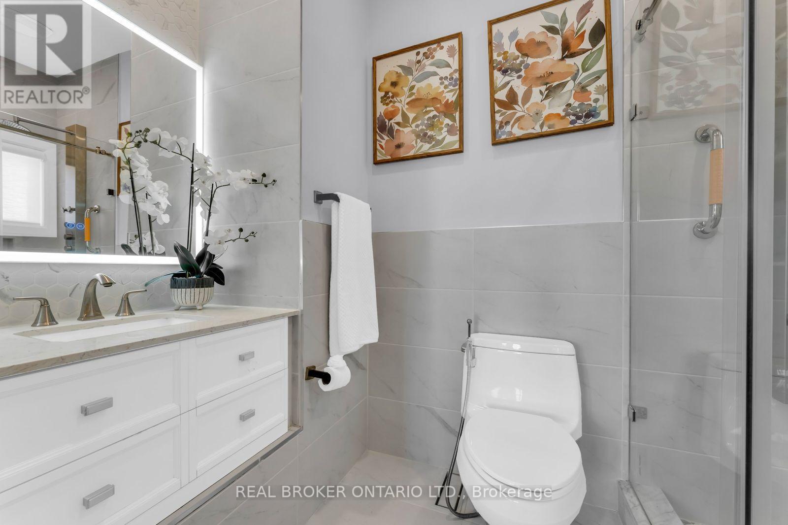 Photo 22 of 2293 Woodcrest Drive, Oakville ON