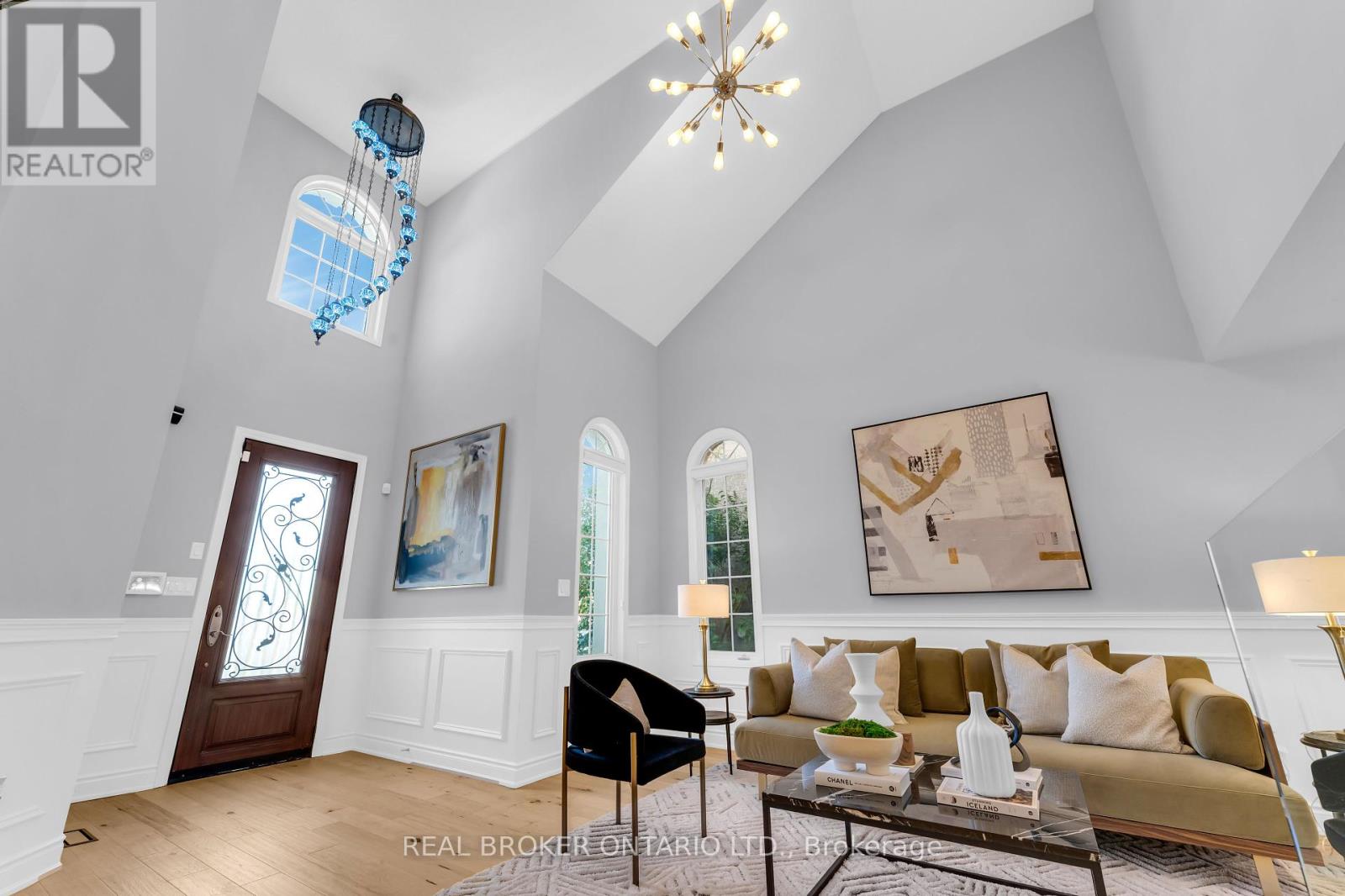 Photo 33 of 2293 Woodcrest Drive, Oakville ON