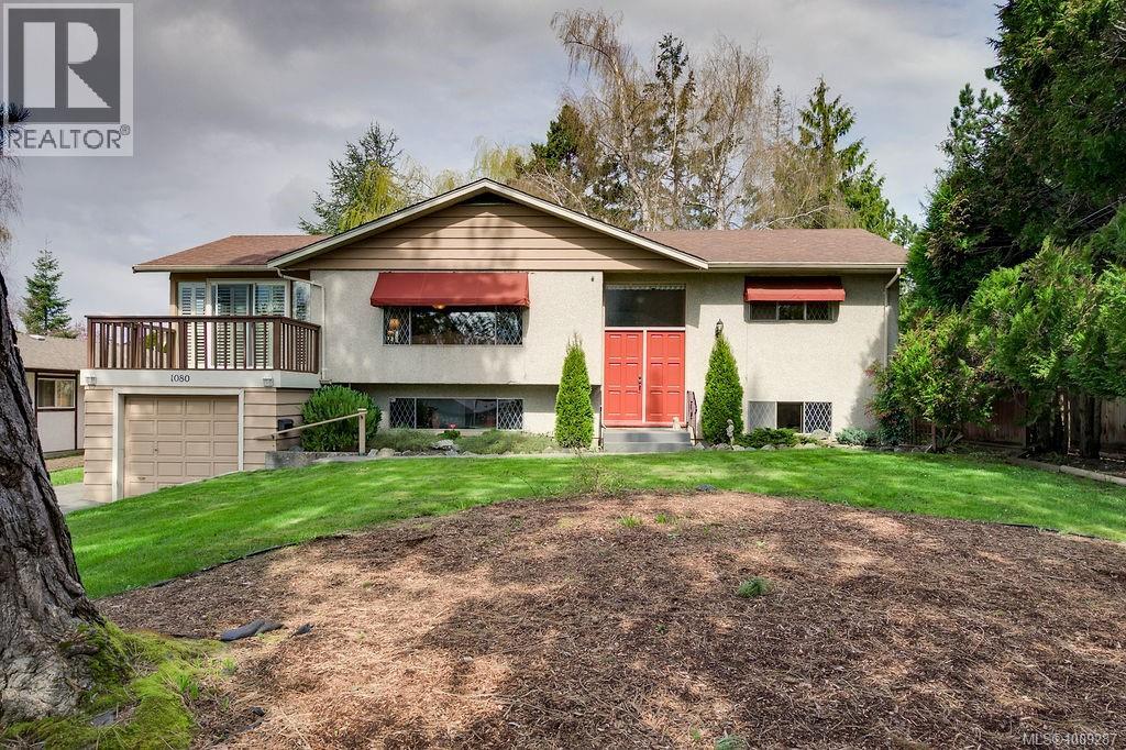 Photo 38 of 1080 Holly Park Rd, Central Saanich BC