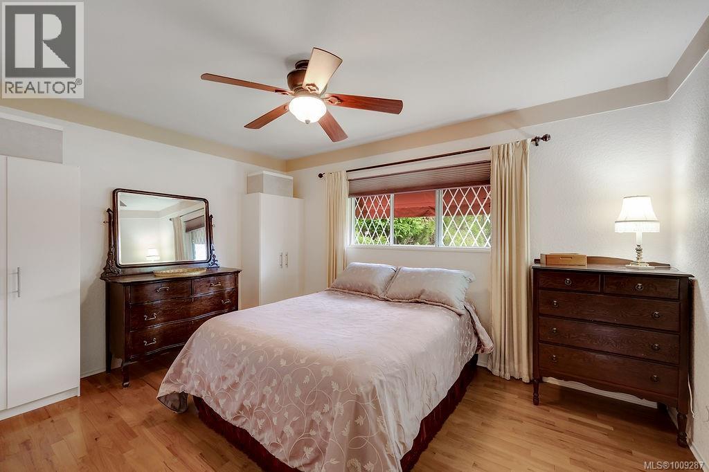 Photo 36 of 1080 Holly Park Rd, Central Saanich BC