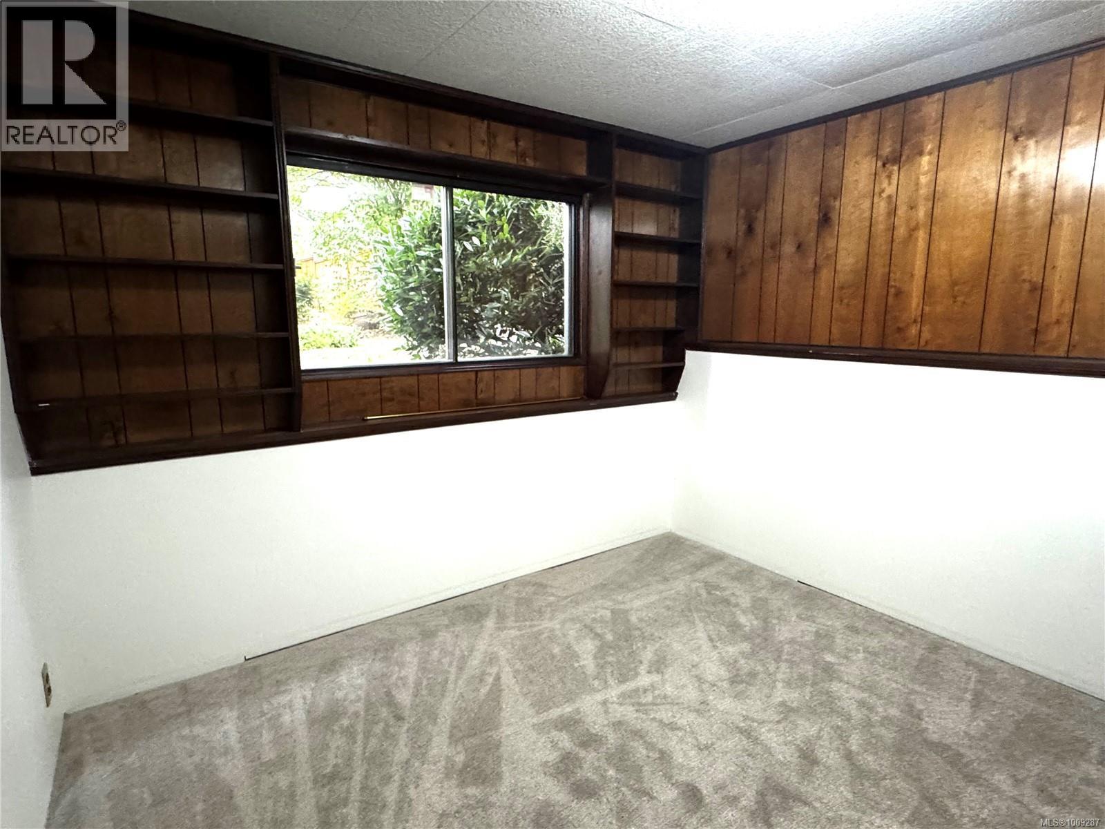 Photo 4 of 1080 Holly Park Rd, Central Saanich BC