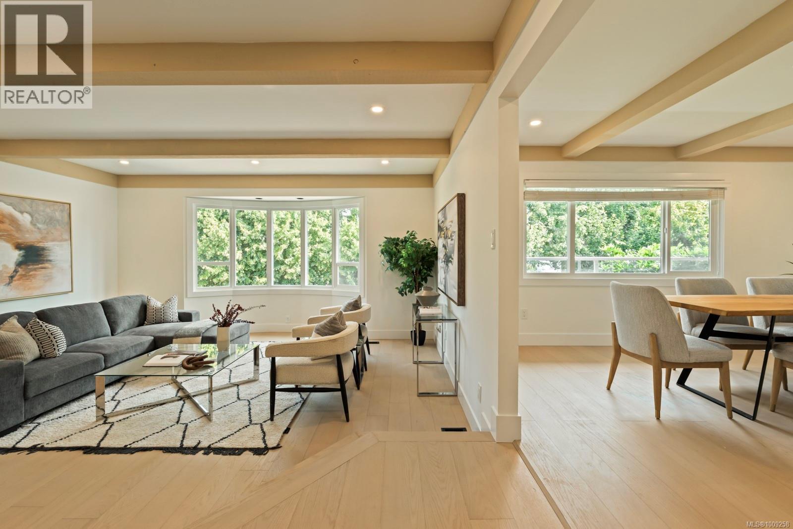 Photo 11 of 1873 San Juan Ave, Saanich BC