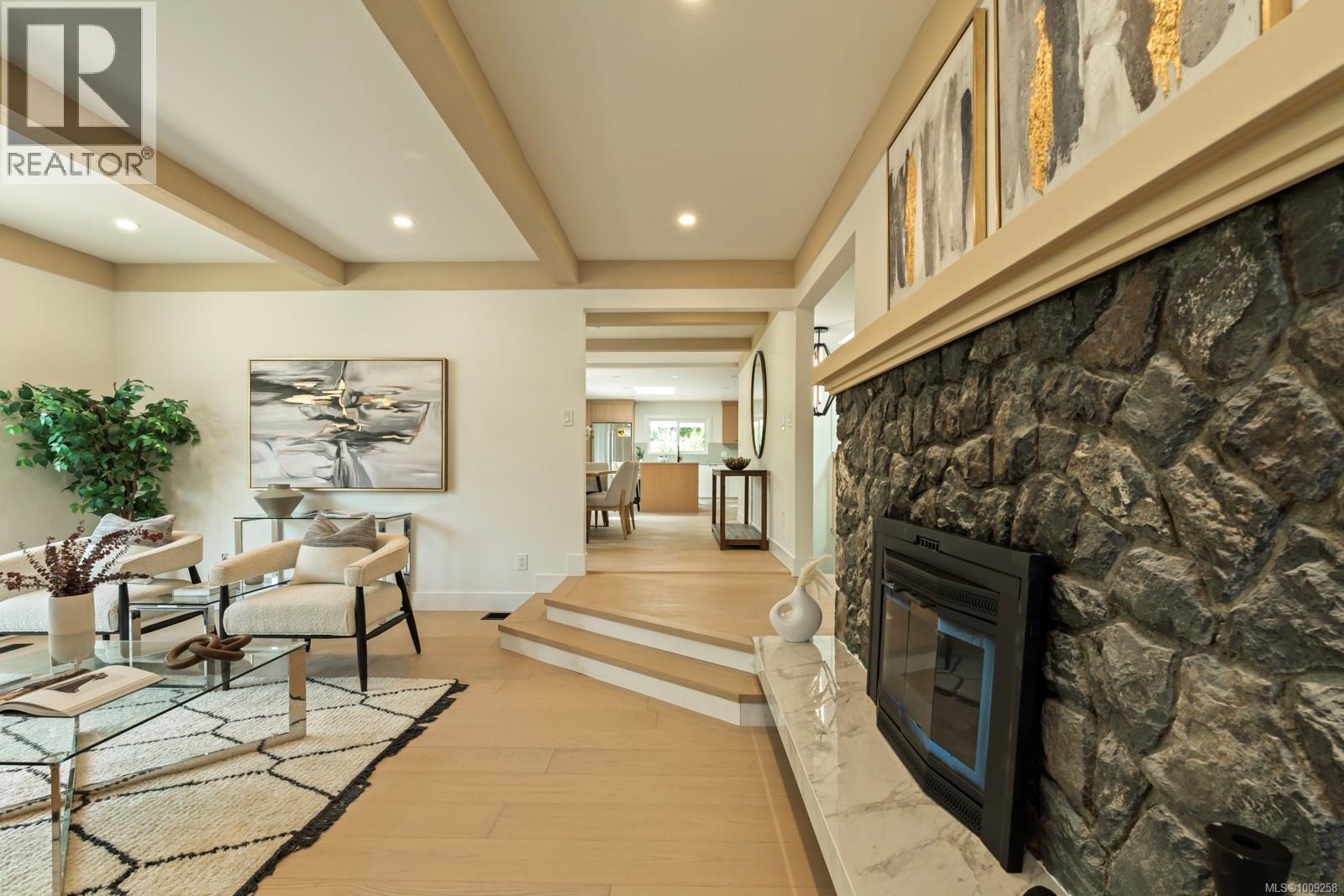 Photo 12 of 1873 San Juan Ave, Saanich BC