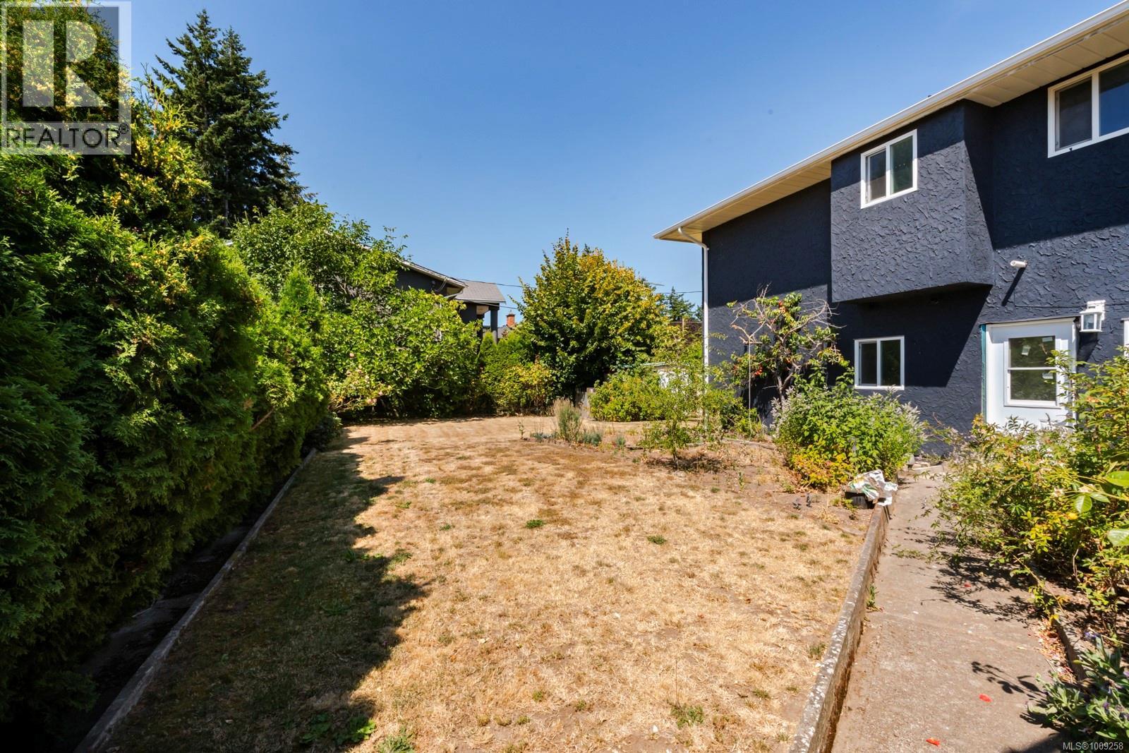 Photo 41 of 1873 San Juan Ave, Saanich BC