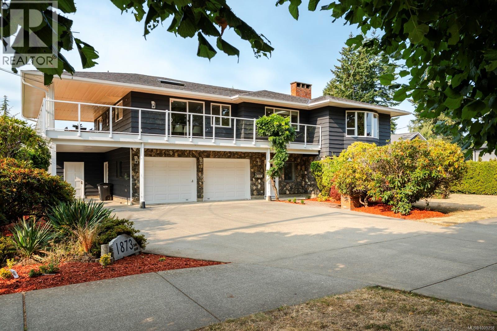 Photo 48 of 1873 San Juan Ave, Saanich BC