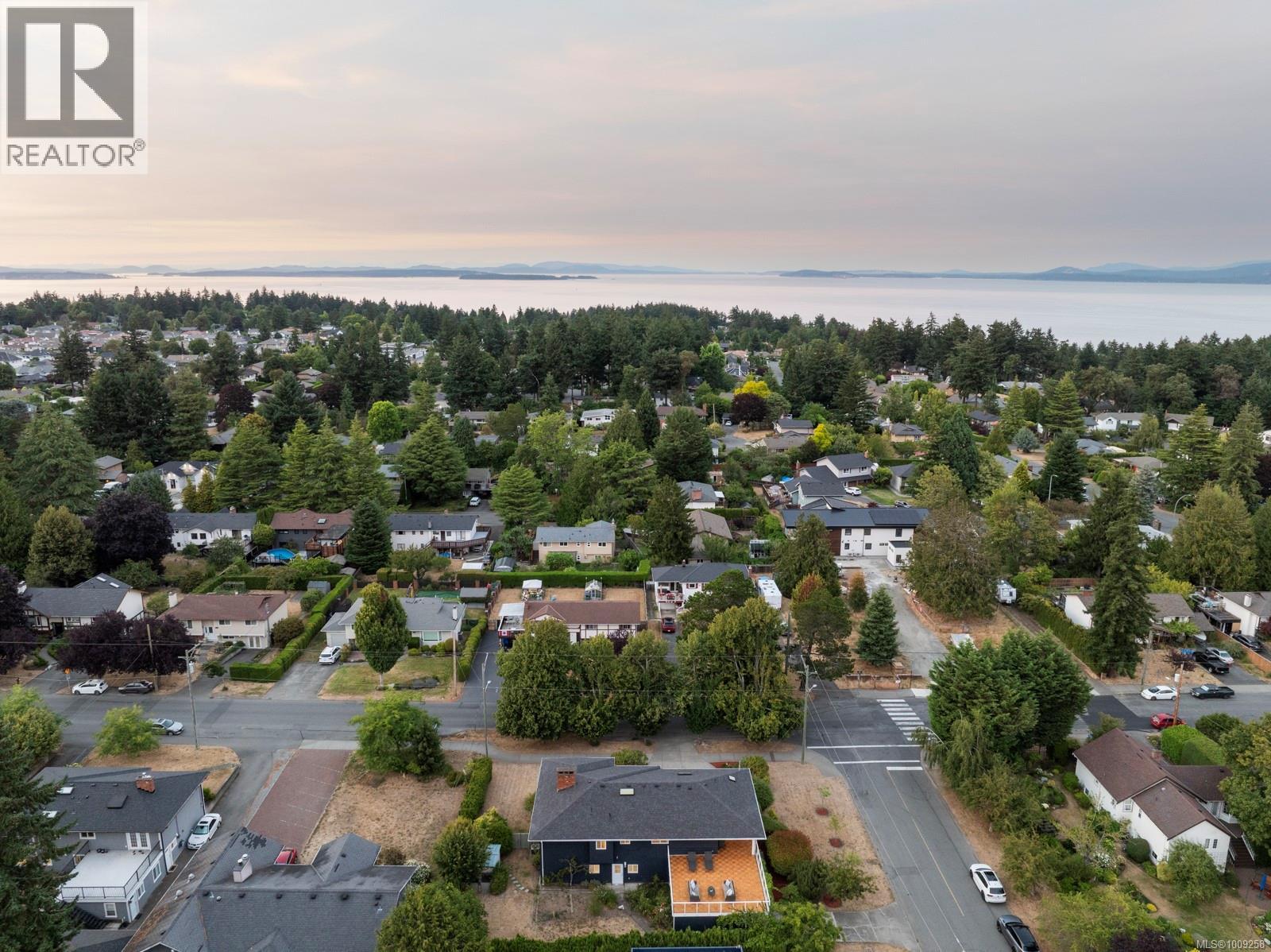 Photo 57 of 1873 San Juan Ave, Saanich BC