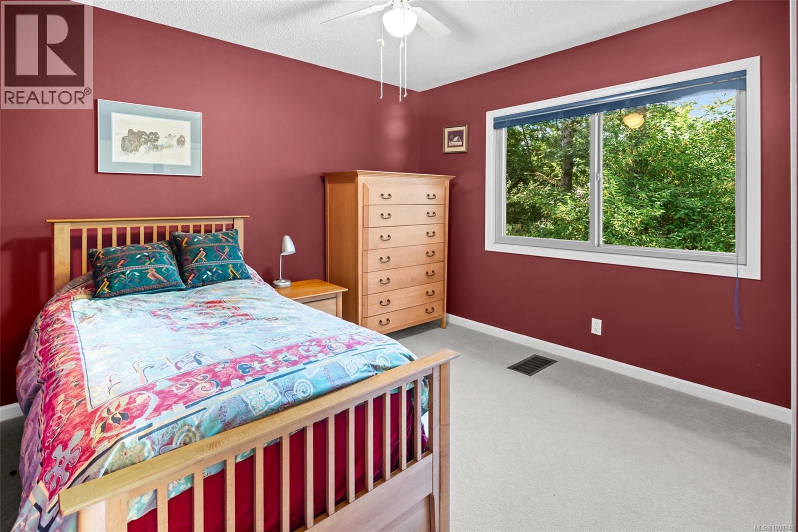 Photo 37 of 4216 Lynnfield Cres, Saanich BC