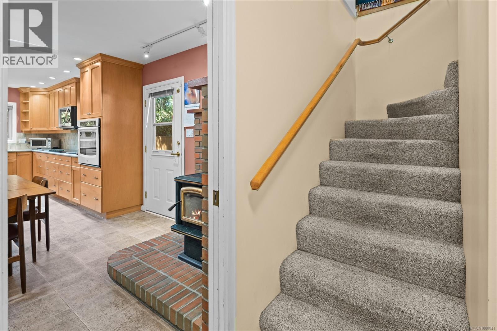 Photo 40 of 4216 Lynnfield Cres, Saanich BC