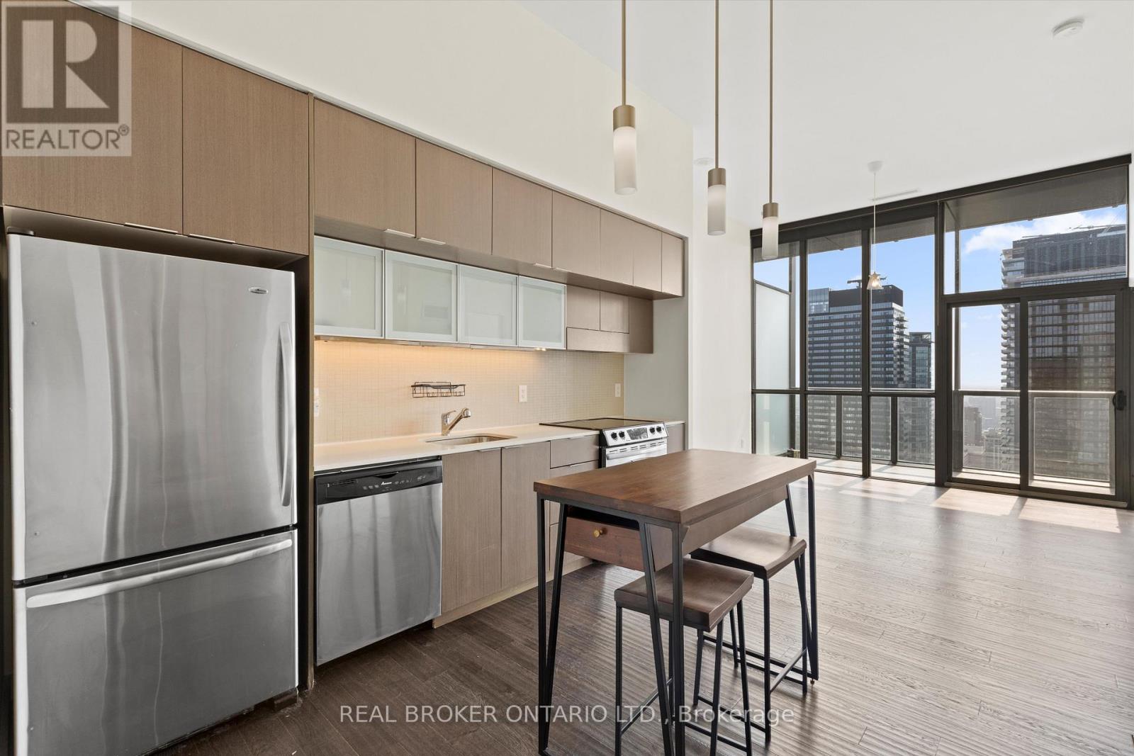 Photo 6 of Ph 4403 110 Charles Street E, Toronto ON