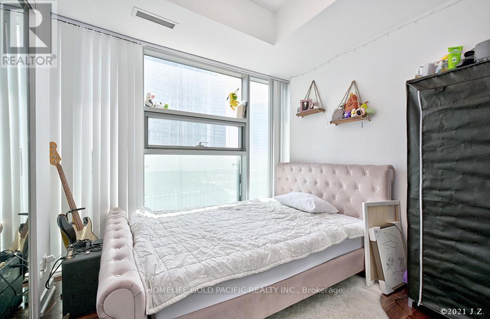 Photo 17 of 802 14 York Street, Toronto ON