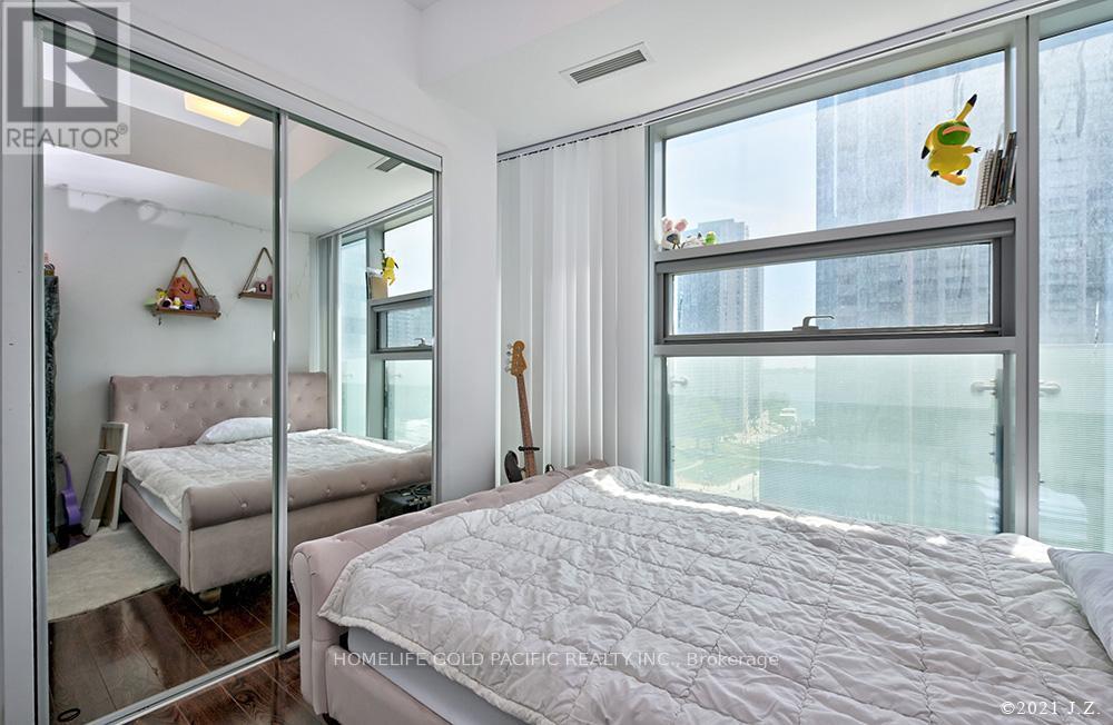 Photo 18 of 802 14 York Street, Toronto ON