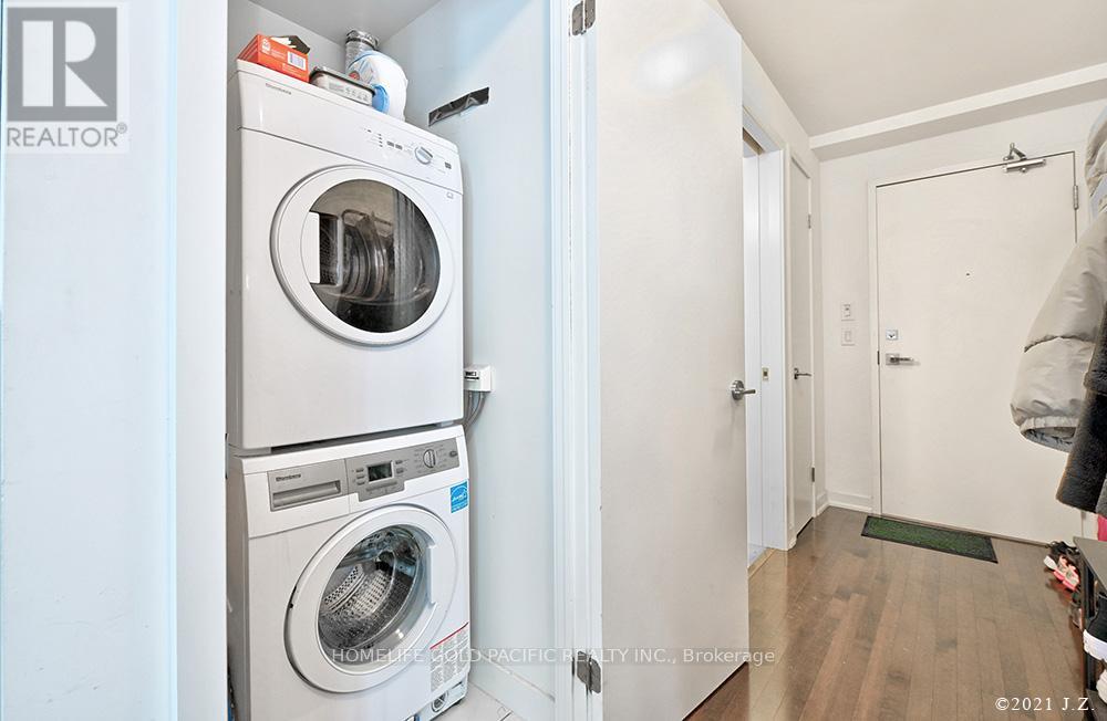 Photo 6 of 802 14 York Street, Toronto ON