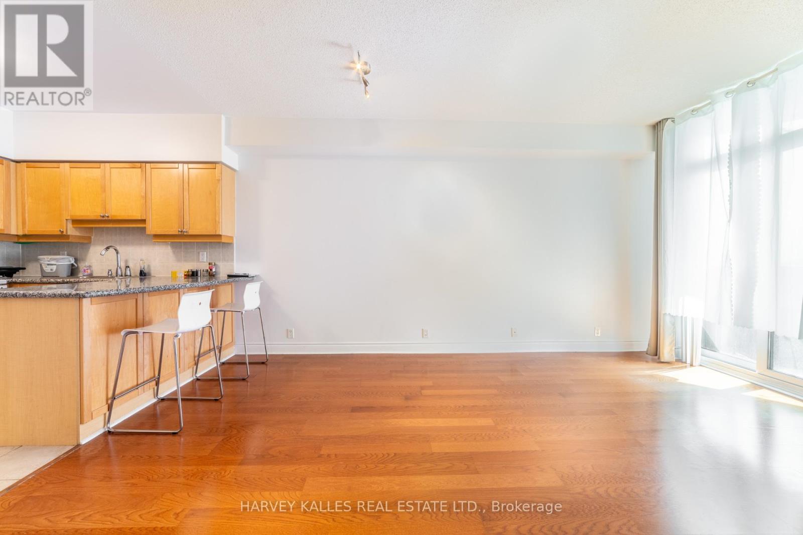 Photo 2 of 1424 80 Harrison Garden Boulevard, Toronto ON