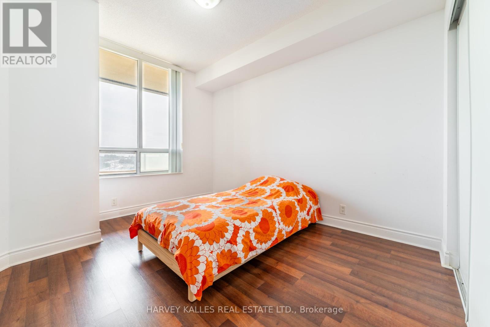 Photo 15 of 1424 80 Harrison Garden Boulevard, Toronto ON