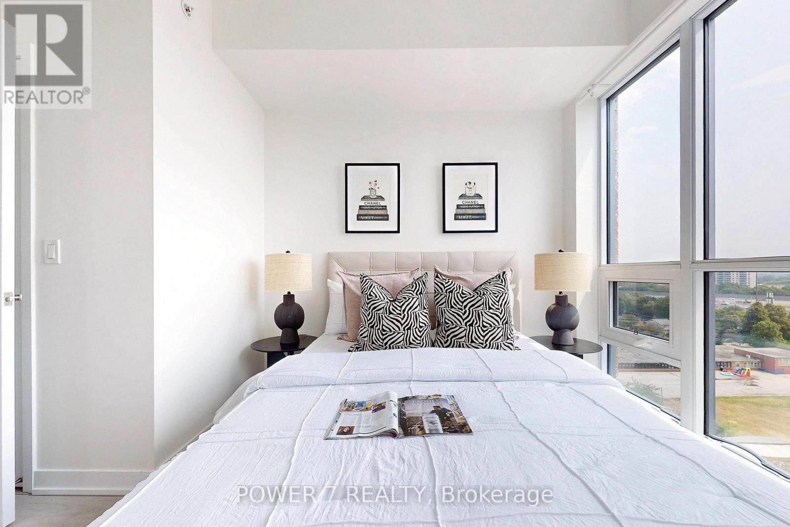Photo 15 of 1110 31 Tippett Road, Toronto ON