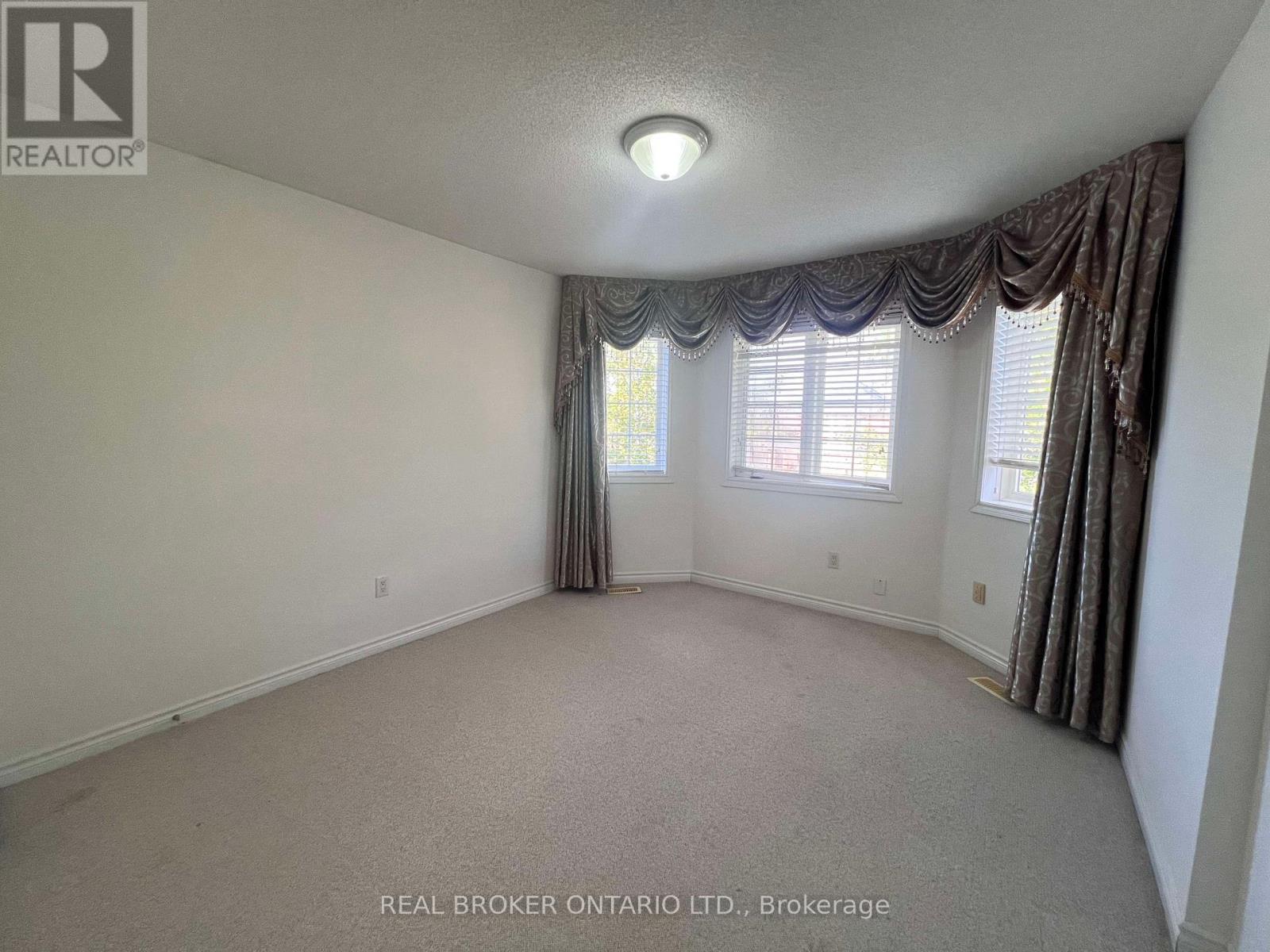 Photo 10 of 36 Stonebridge Boulevard, Toronto ON