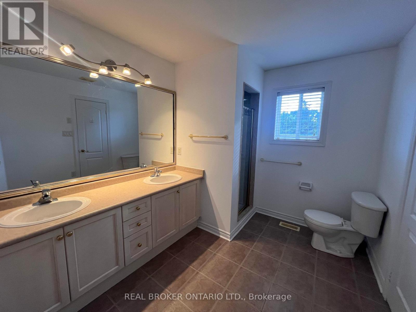 Photo 14 of 36 Stonebridge Boulevard, Toronto ON