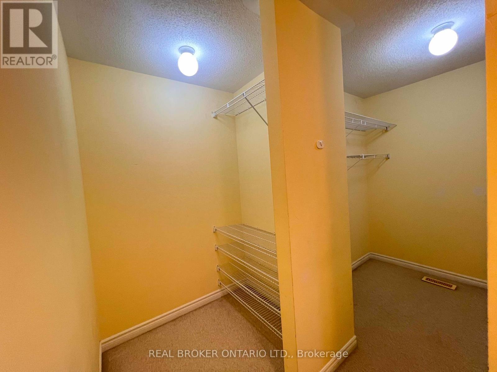 Photo 15 of 36 Stonebridge Boulevard, Toronto ON