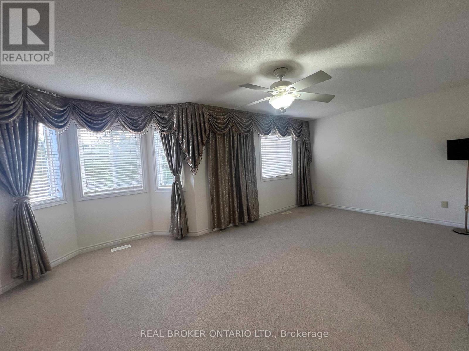 Photo 7 of 36 Stonebridge Boulevard, Toronto ON