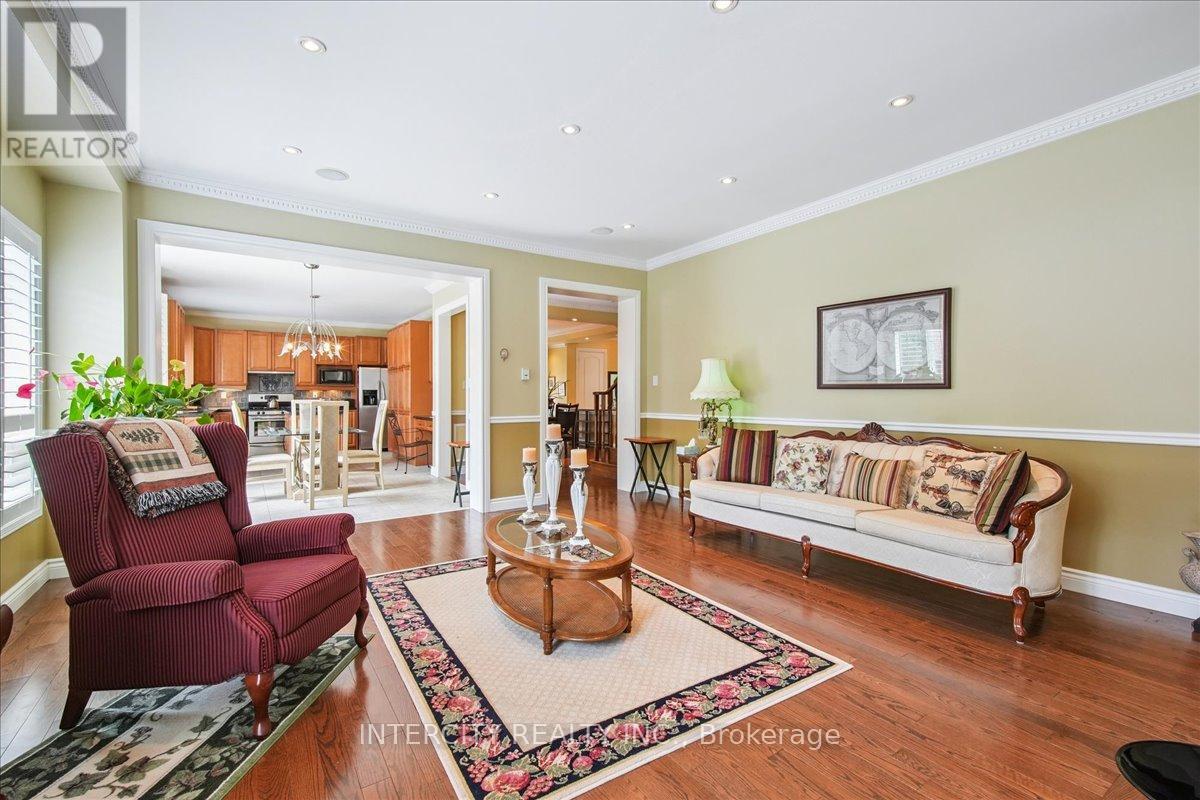 Photo 23 of 7 Butterworth Drive, Ajax ON