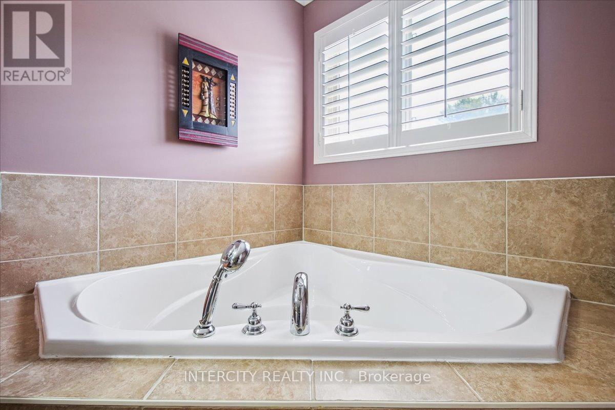 Photo 22 of 7 Butterworth Drive, Ajax ON