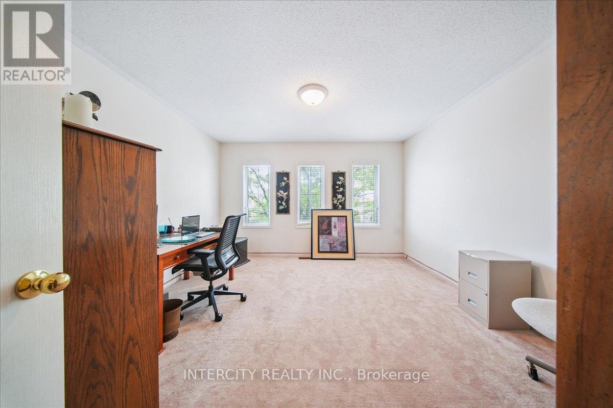 Photo 33 of 7 Butterworth Drive, Ajax ON