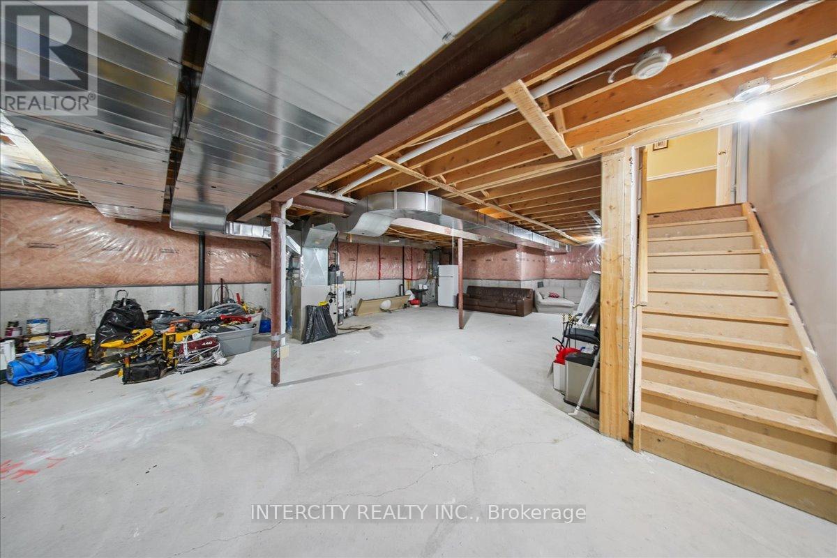Photo 13 of 7 Butterworth Drive, Ajax ON