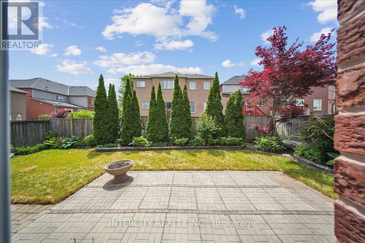 Photo 2 of 7 Butterworth Drive, Ajax ON