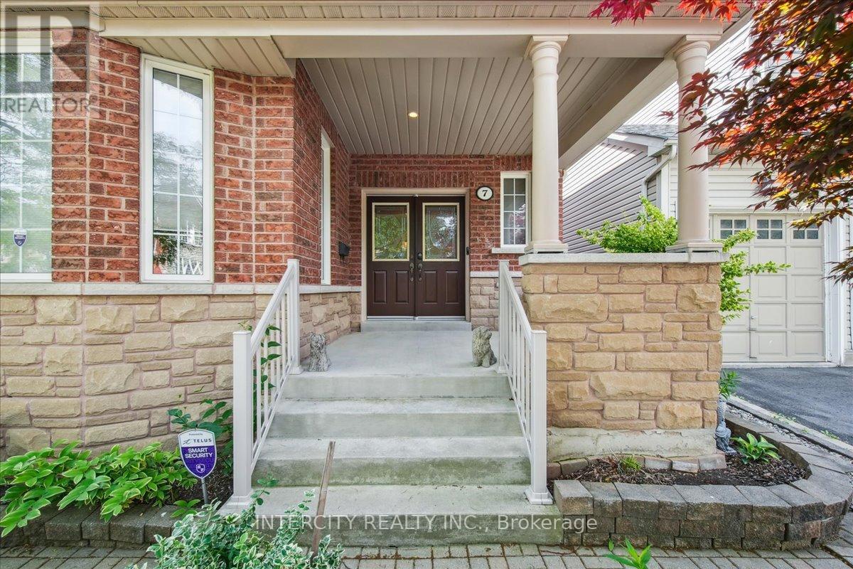 Photo 16 of 7 Butterworth Drive, Ajax ON