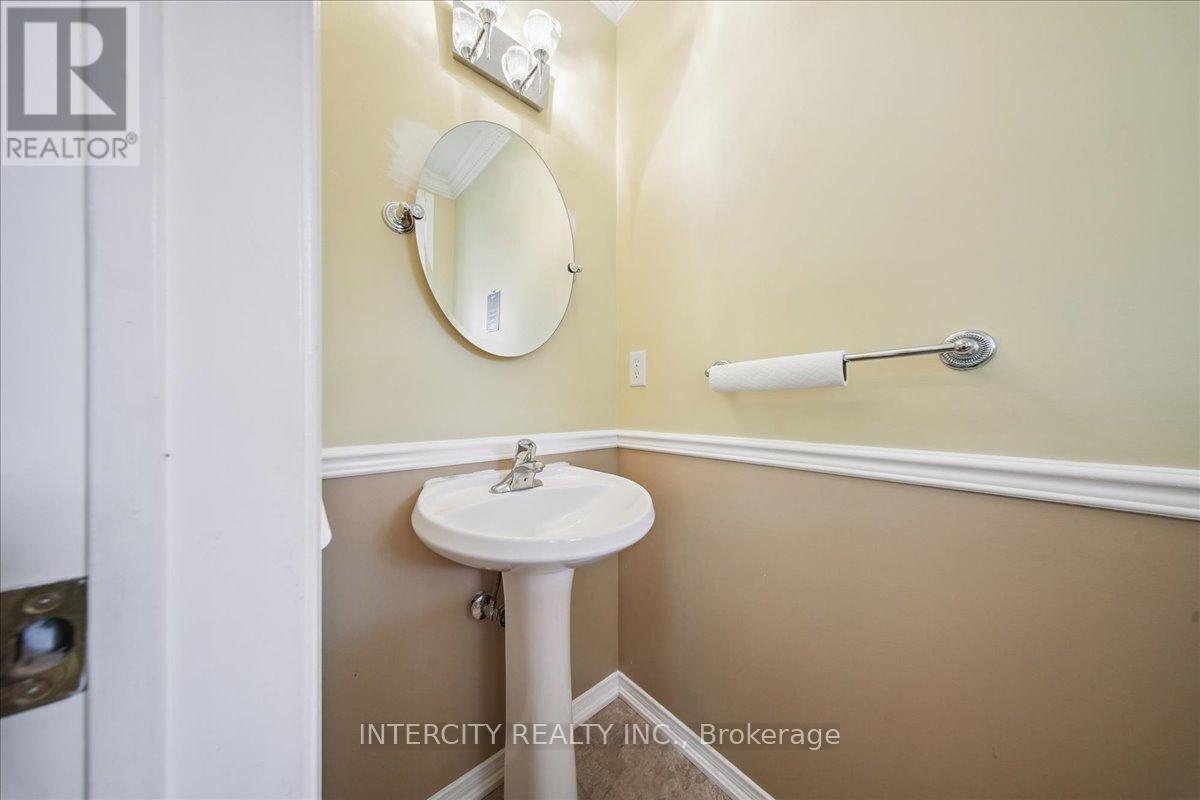 Photo 14 of 7 Butterworth Drive, Ajax ON