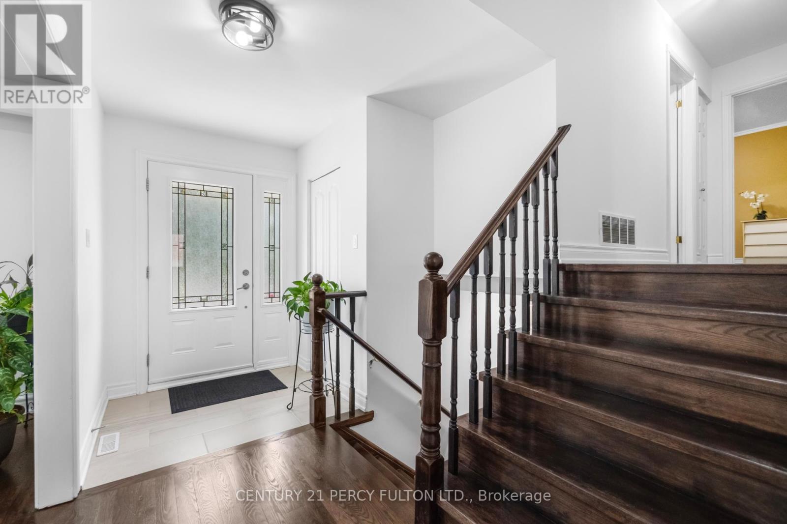 Photo 22 of 50 Chapais Crescent, Toronto ON