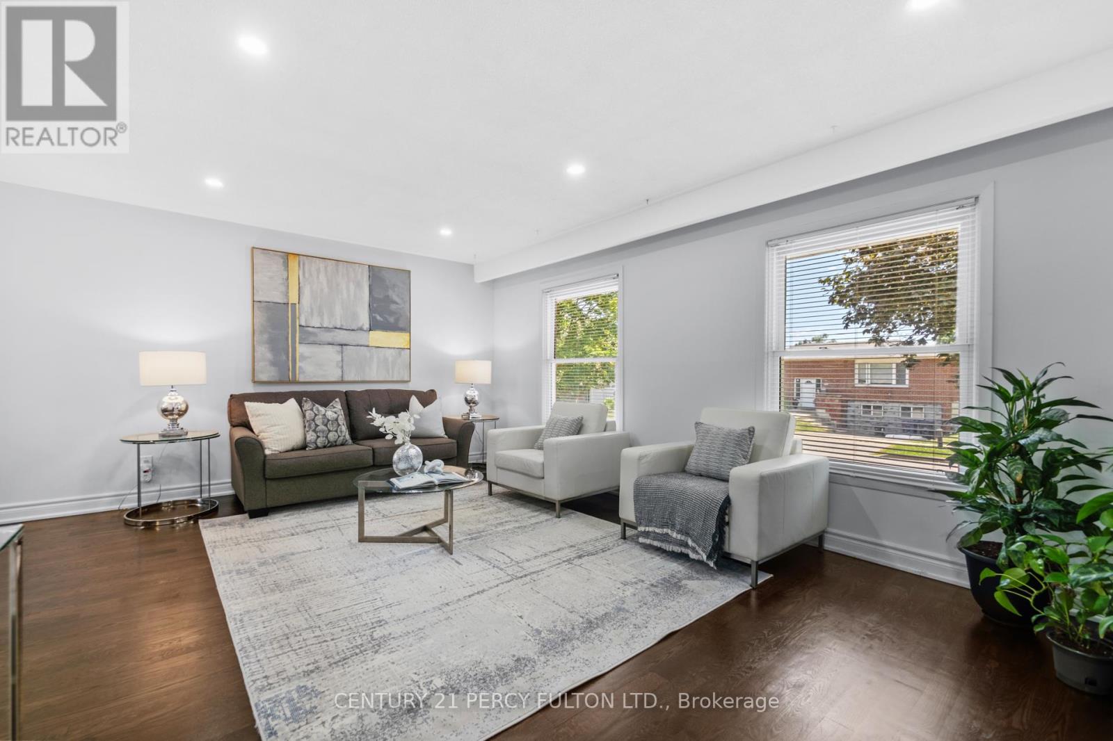 Photo 19 of 50 Chapais Crescent, Toronto ON