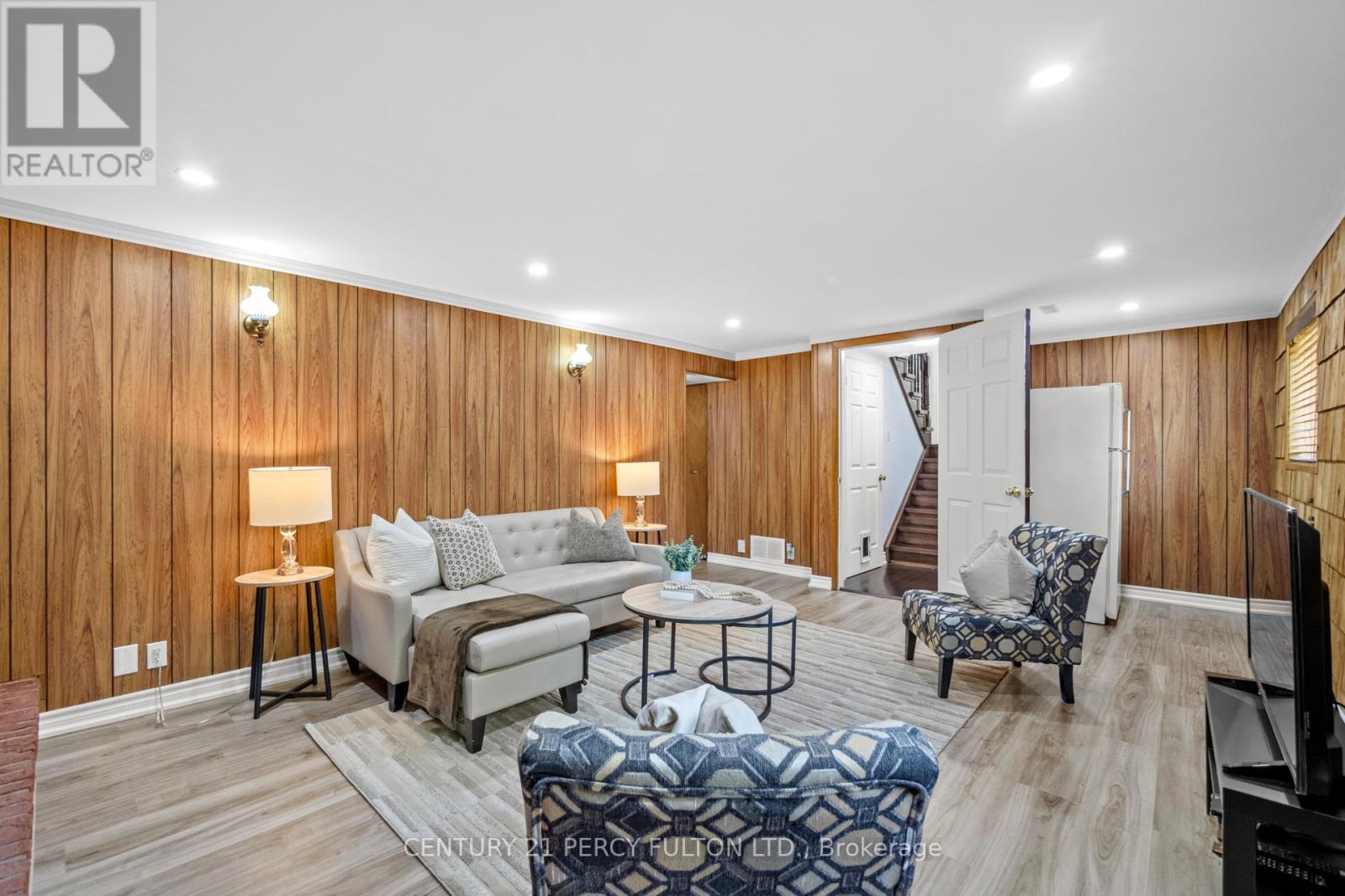 Photo 28 of 50 Chapais Crescent, Toronto ON