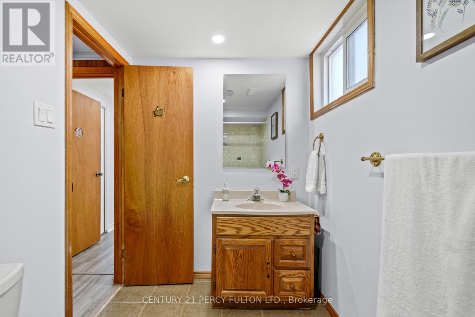 Photo 40 of 50 Chapais Crescent, Toronto ON