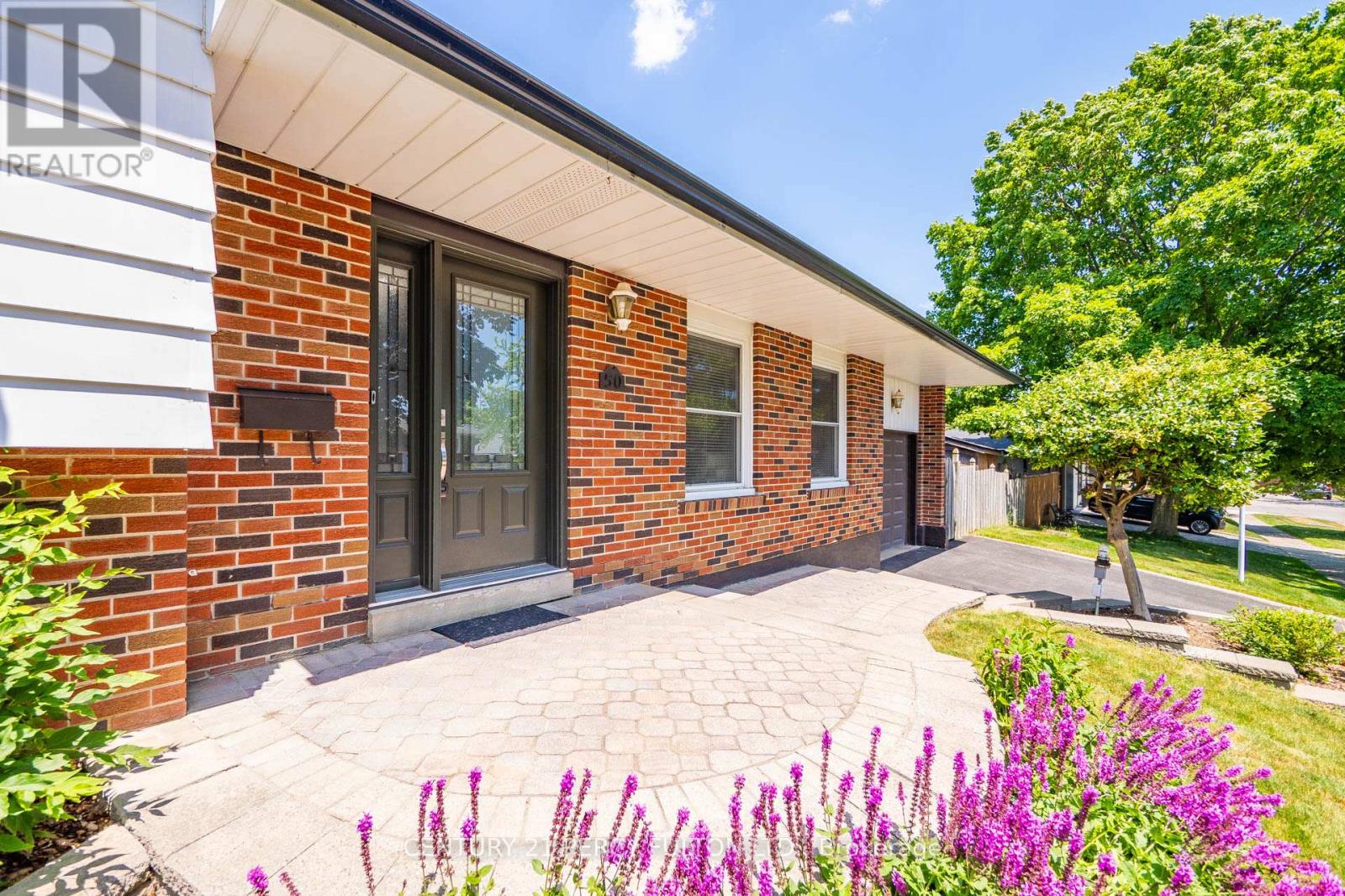 Photo 21 of 50 Chapais Crescent, Toronto ON