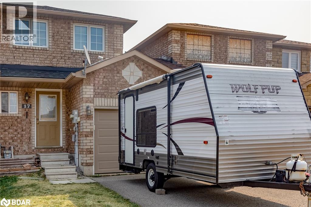 Photo 2 of 17 Majesty Boulevard, Barrie ON