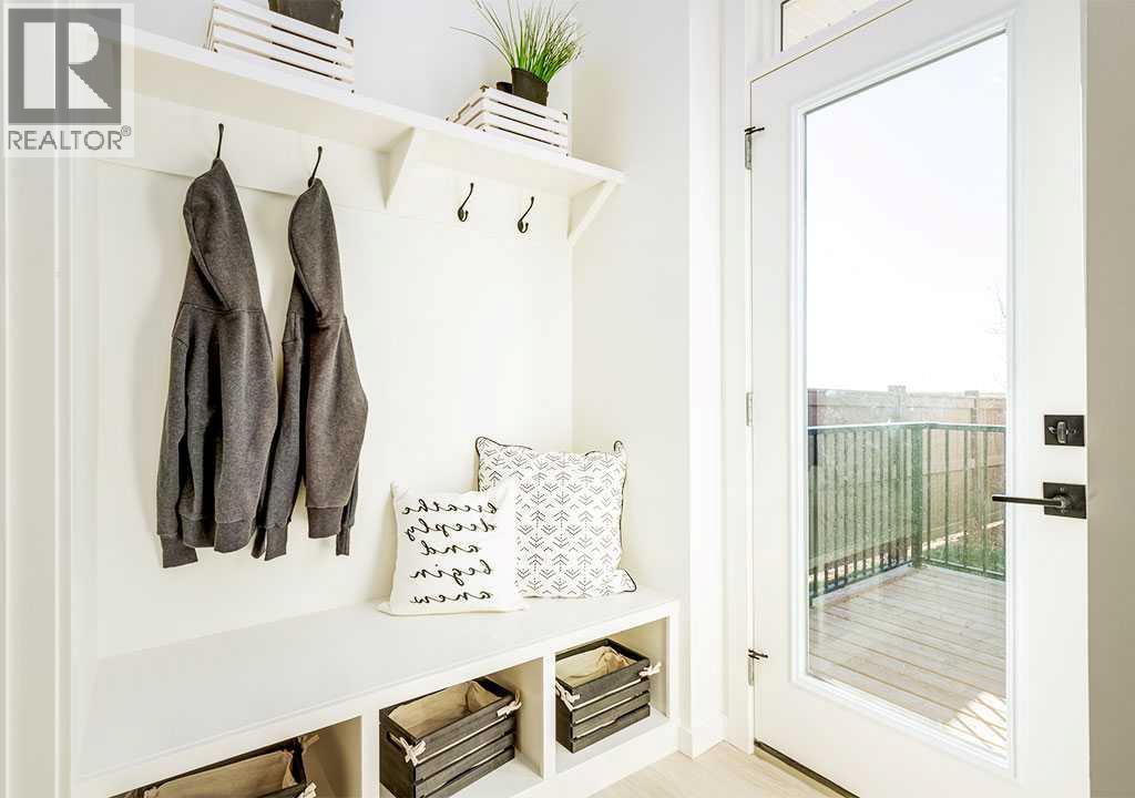 Single Family House for Sale in  Starling Boulevard NW Moraine Calgary 