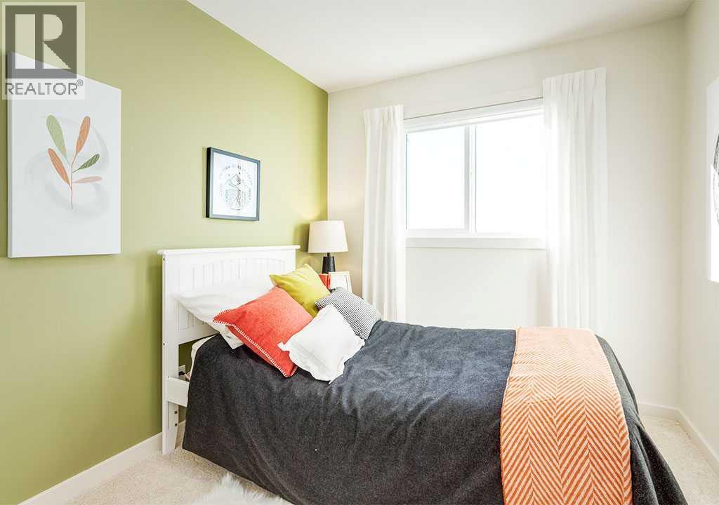 Single Family House for Sale in  Starling Boulevard NW Moraine Calgary 
