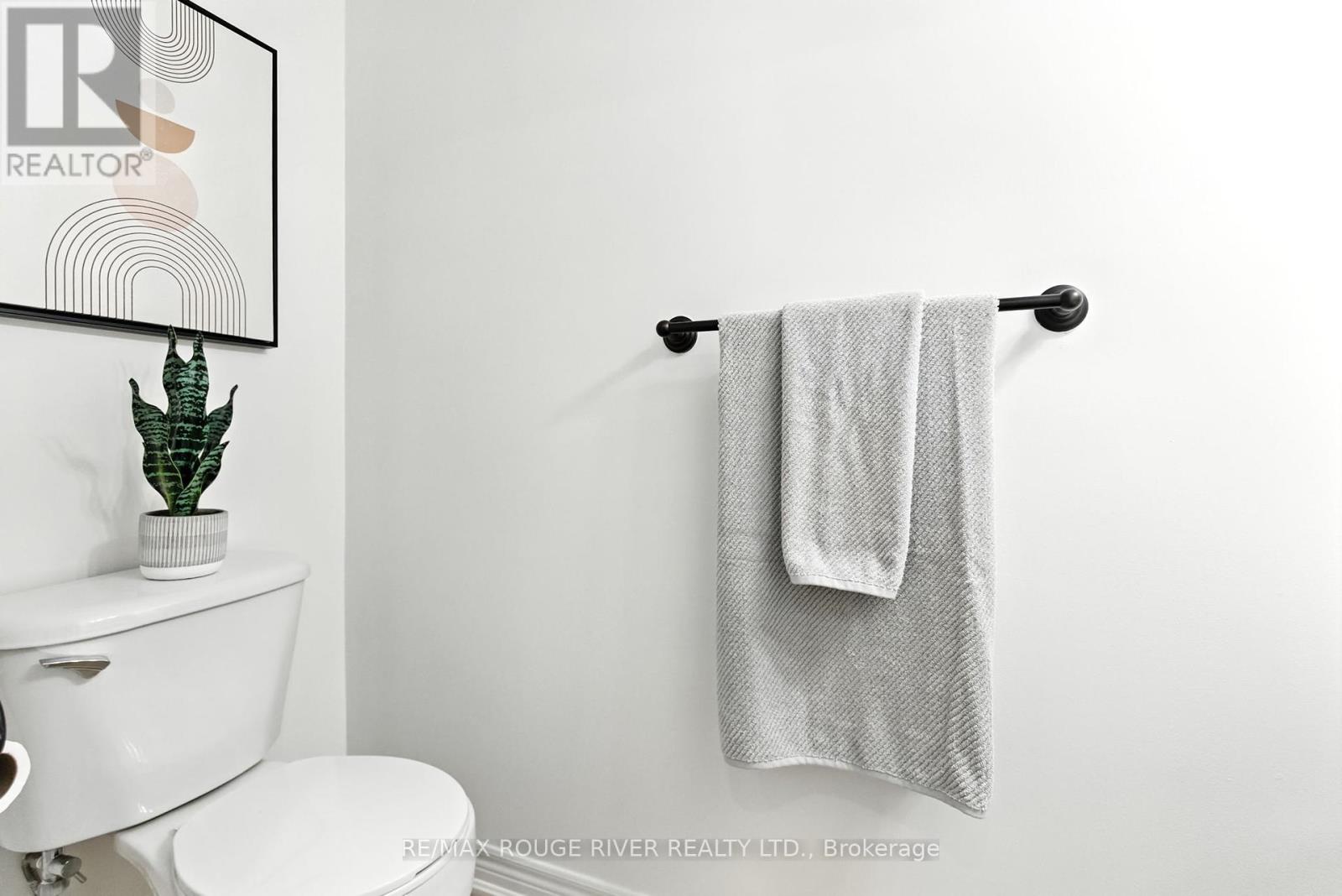 Photo 15 of 36 Keywood Street, Ajax ON