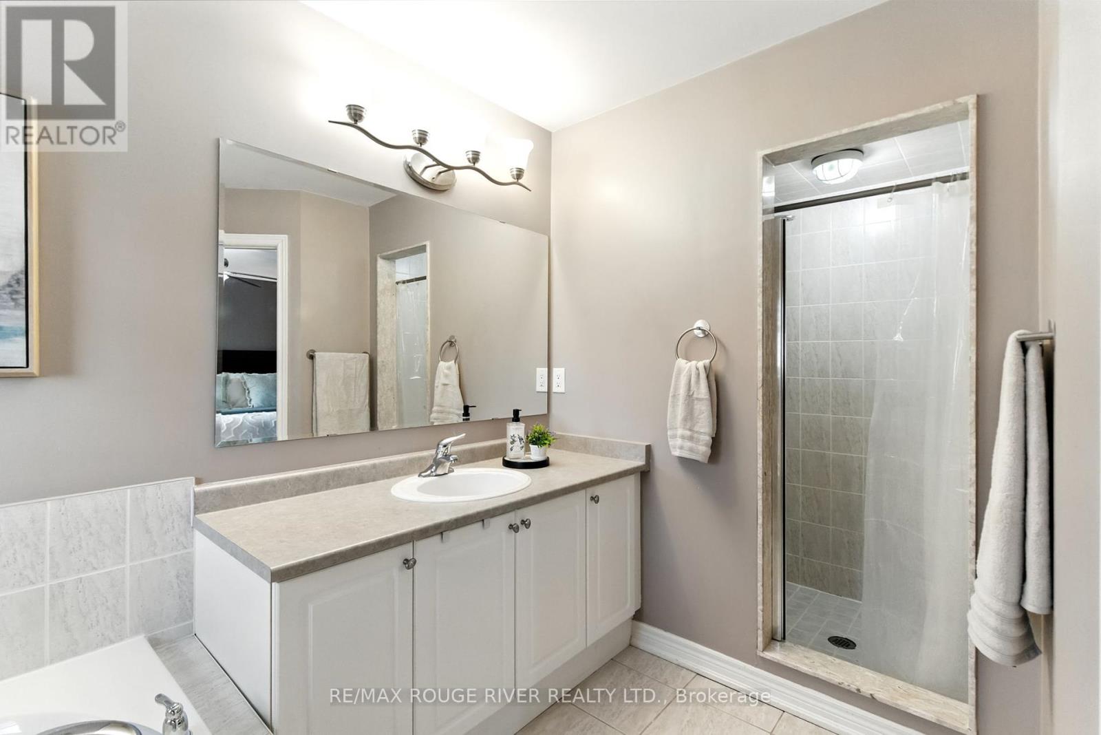 Photo 19 of 36 Keywood Street, Ajax ON