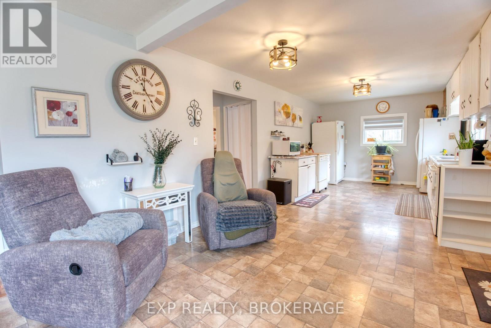 Photo 17 of 1073 Cox Road, Frontenac ON