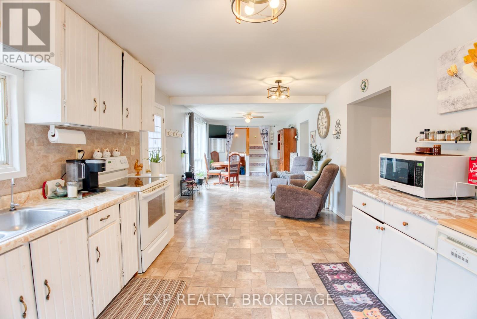 Photo 21 of 1073 Cox Road, Frontenac ON