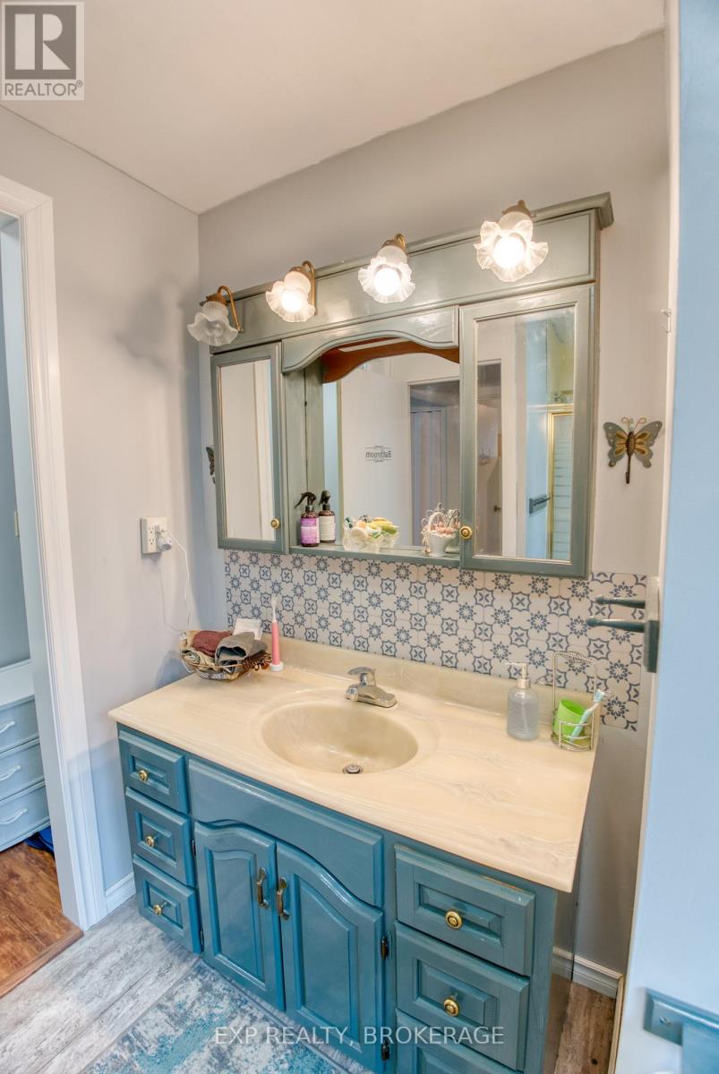 Photo 25 of 1073 Cox Road, Frontenac ON