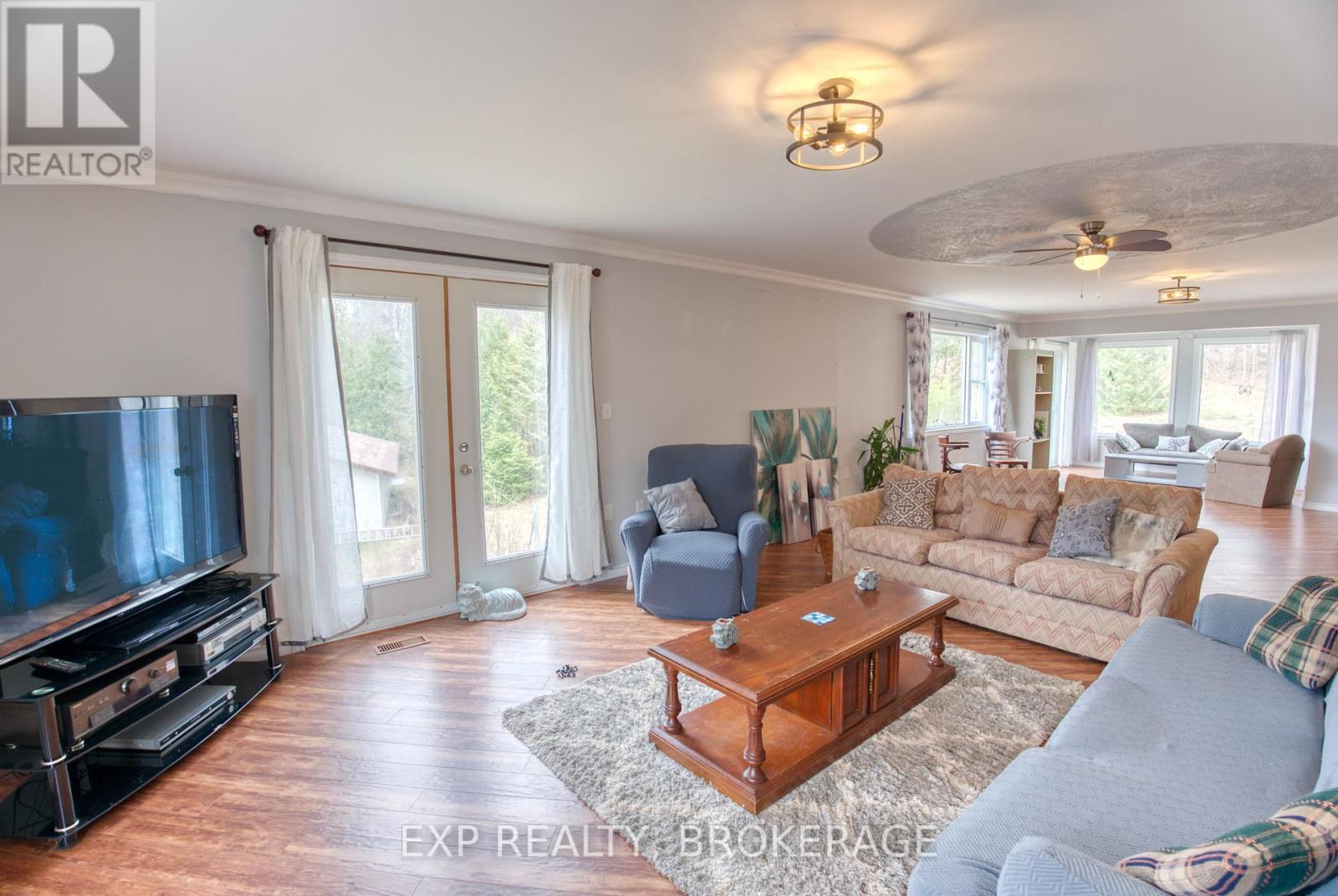 Photo 5 of 1073 Cox Road, Frontenac ON