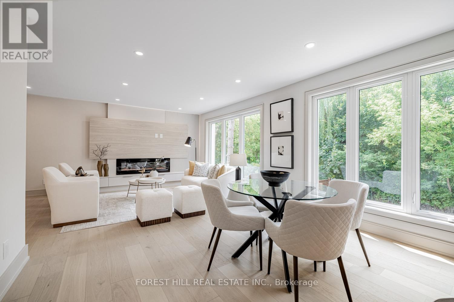 Photo 13 of 43 Thorny Brae Drive, Markham ON
