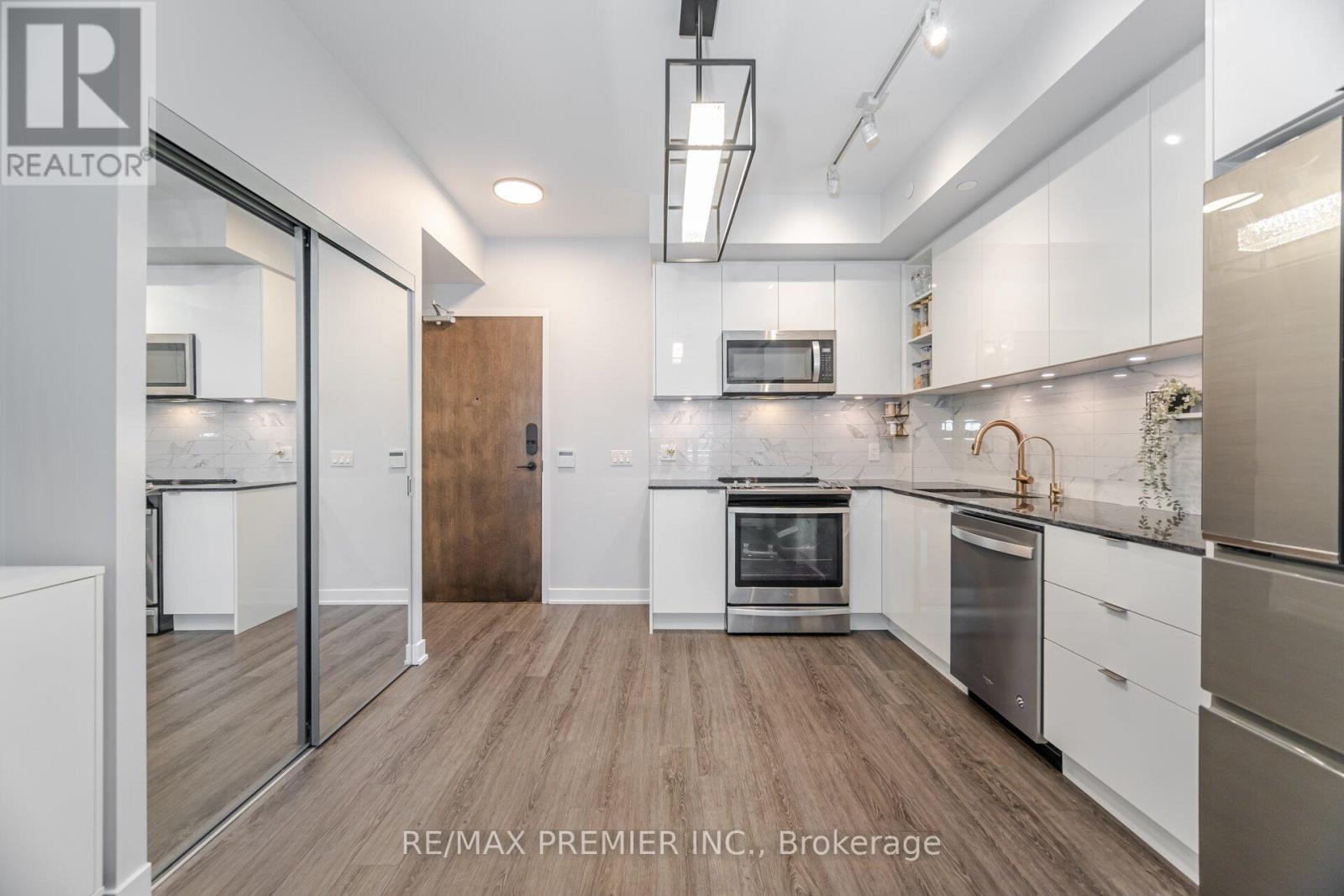 Photo 12 of 317 100 Eagle Rock Way, Vaughan ON