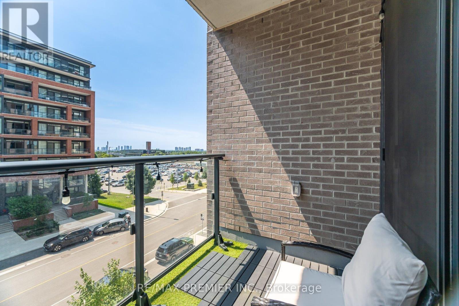 Photo 25 of 317 100 Eagle Rock Way, Vaughan ON