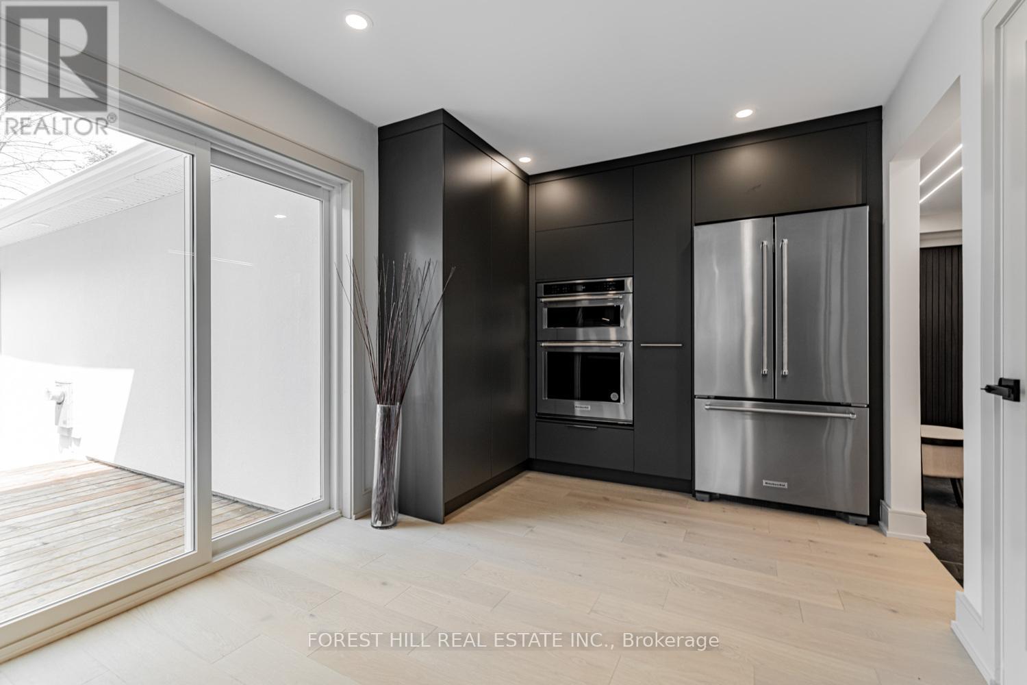 Photo 20 of 43 Thorny Brae Drive, Markham ON