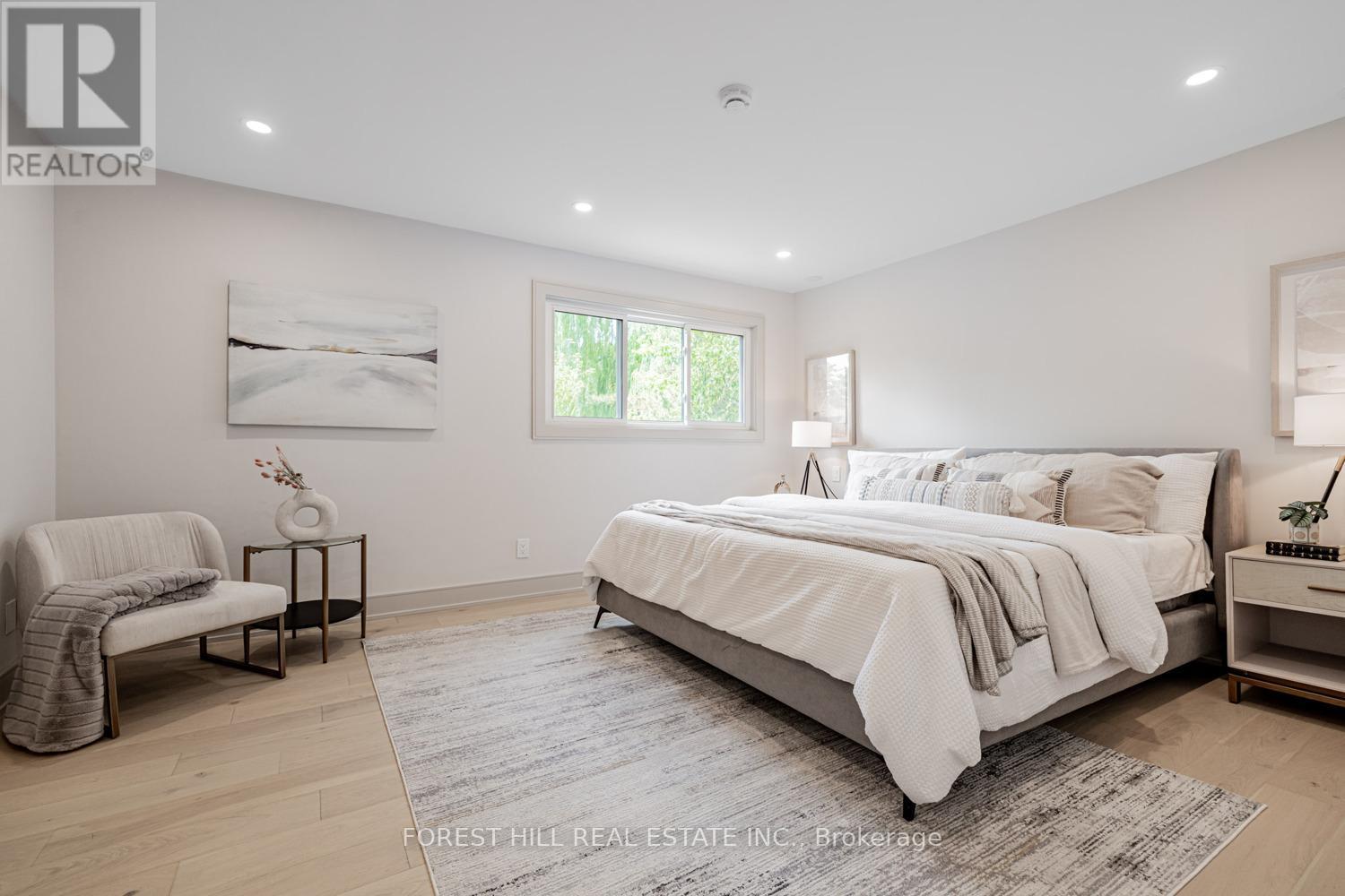 Photo 24 of 43 Thorny Brae Drive, Markham ON