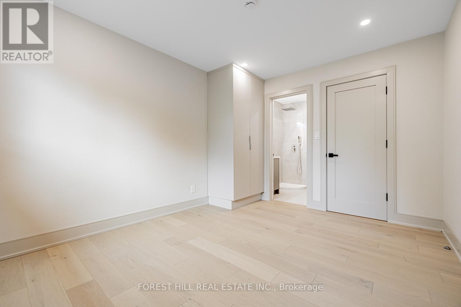 Photo 35 of 43 Thorny Brae Drive, Markham ON